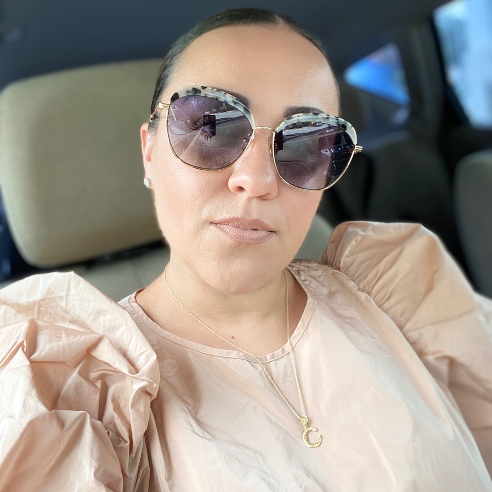 Meet your Posher, Julie